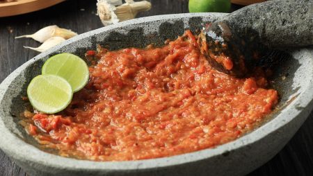 Memilih Tomat Kunci Membuat Sambal Enak